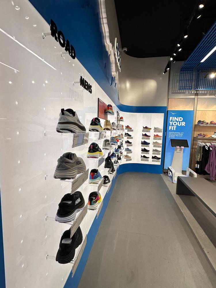 Illuminazione retail custom Hoka - New York