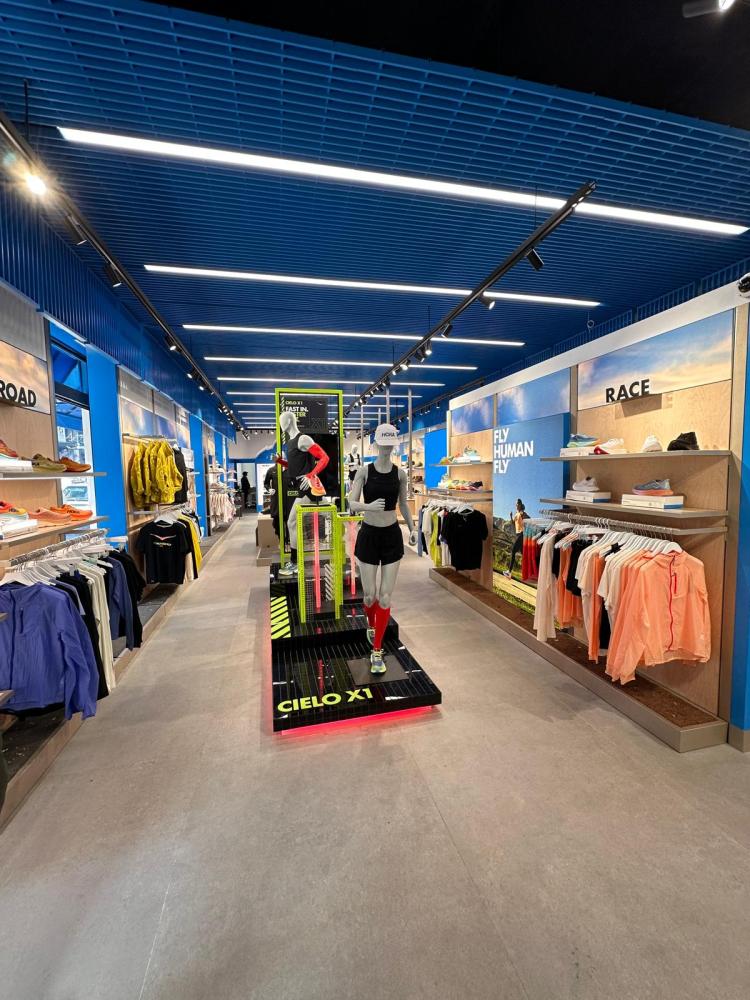 Illuminazione retail custom Hoka - New York