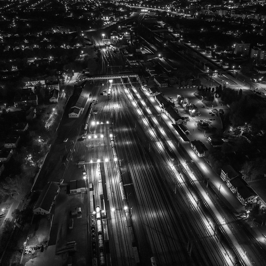 Tecnologia LED e progettazione per il settore ferroviario Tecnologia LED e progettazione per il settore ferroviario